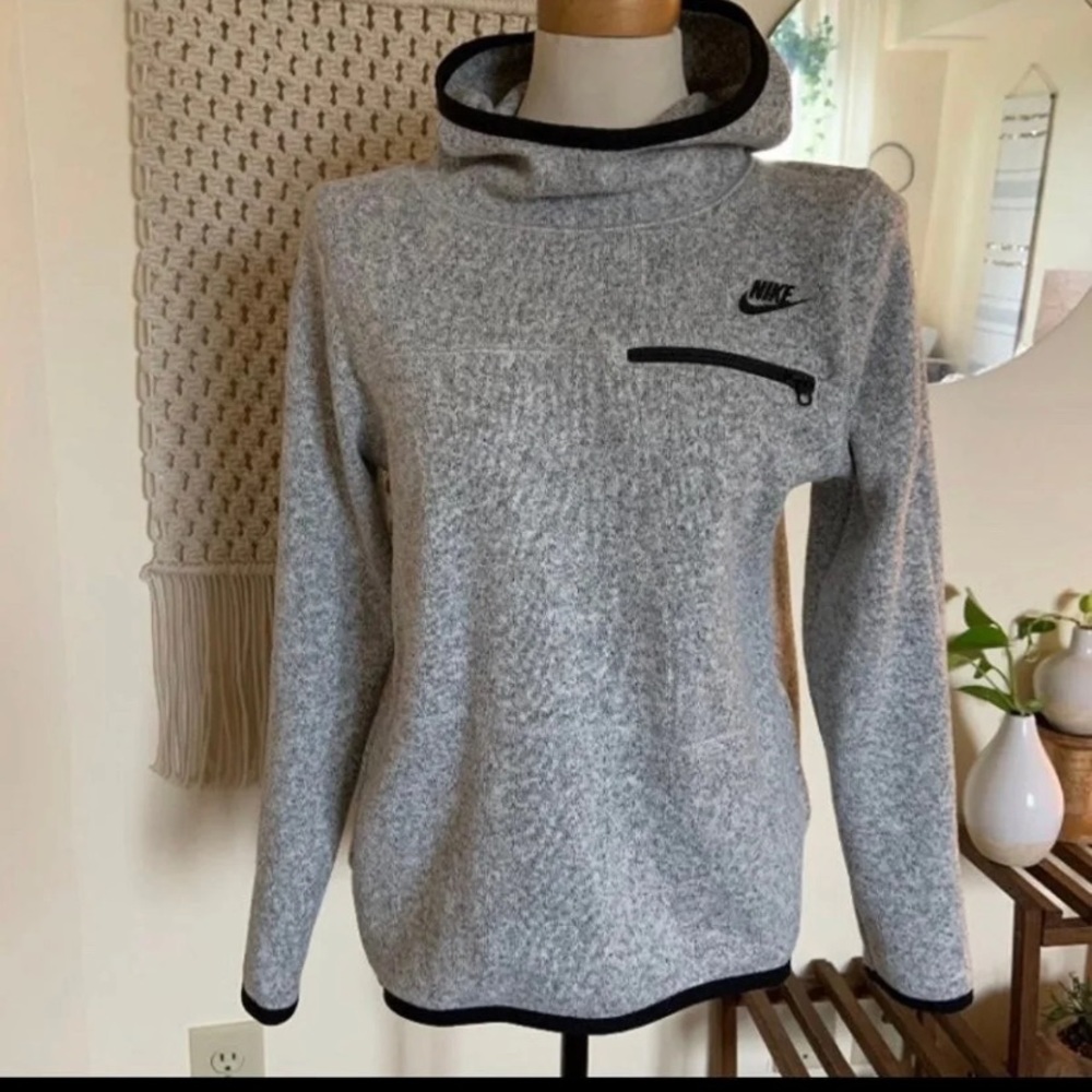 Nike Sweater